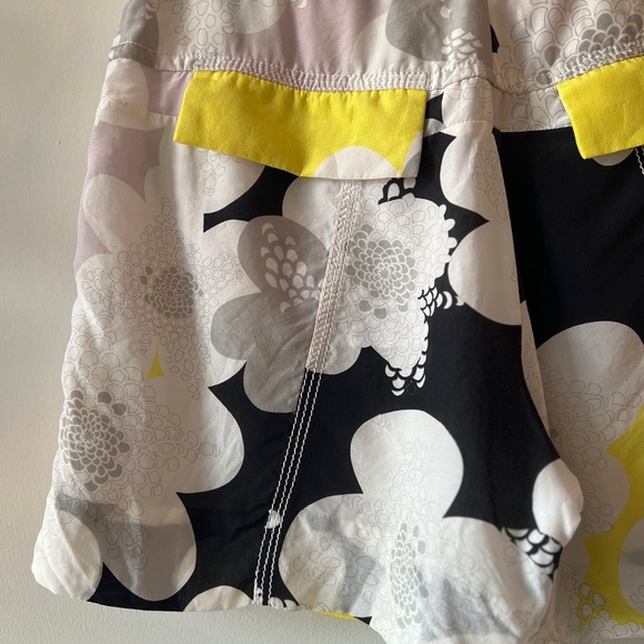 Diane von Furstenberg Floral Silk Shorts 2 - Picture 11 of 16